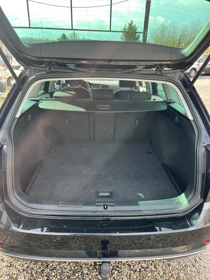 Volkswagen Golf Variant - 12