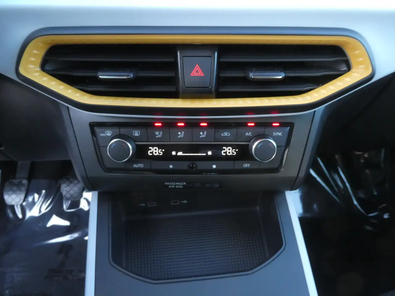 SEAT Arona - 9
