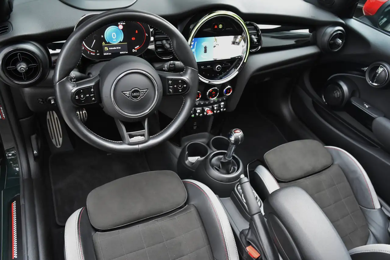 MINI John Cooper Works Cabrio - 4