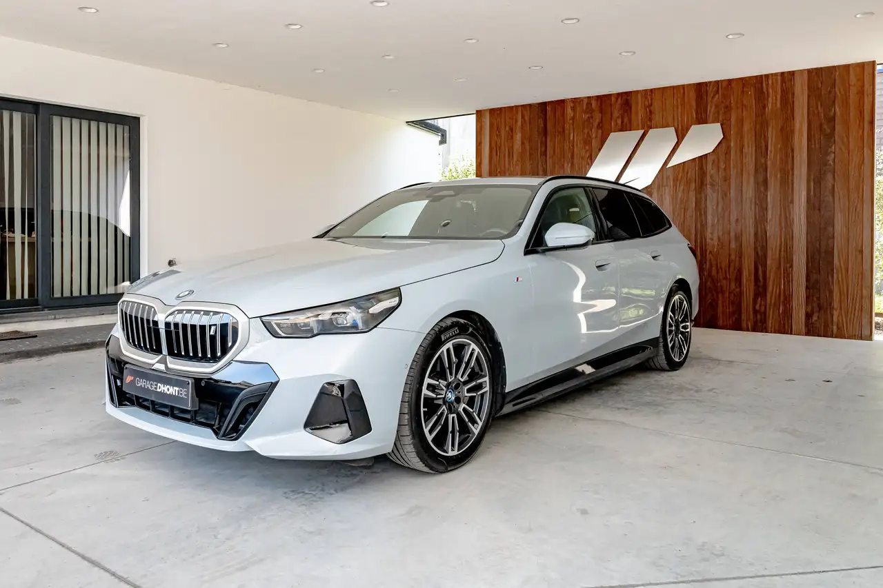 BMW i5 - 10