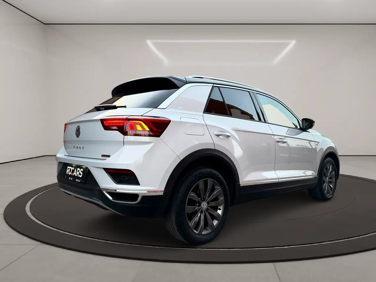 Volkswagen T-Roc - 8