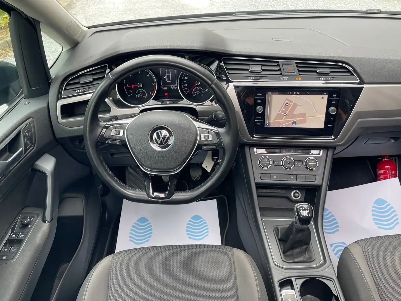 Volkswagen Touran - 8