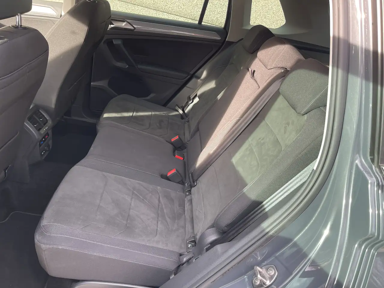 Volkswagen Tiguan - 11