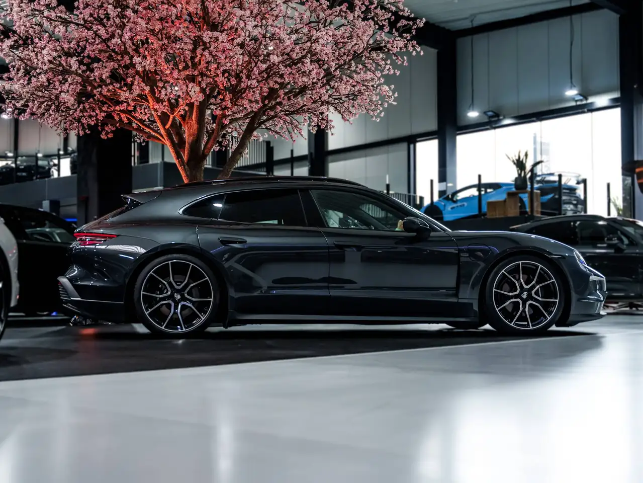 Porsche Taycan - 7