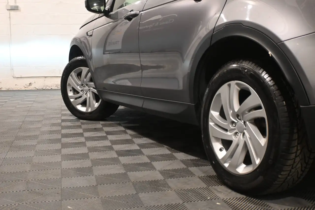 Land Rover Discovery Sport - 10