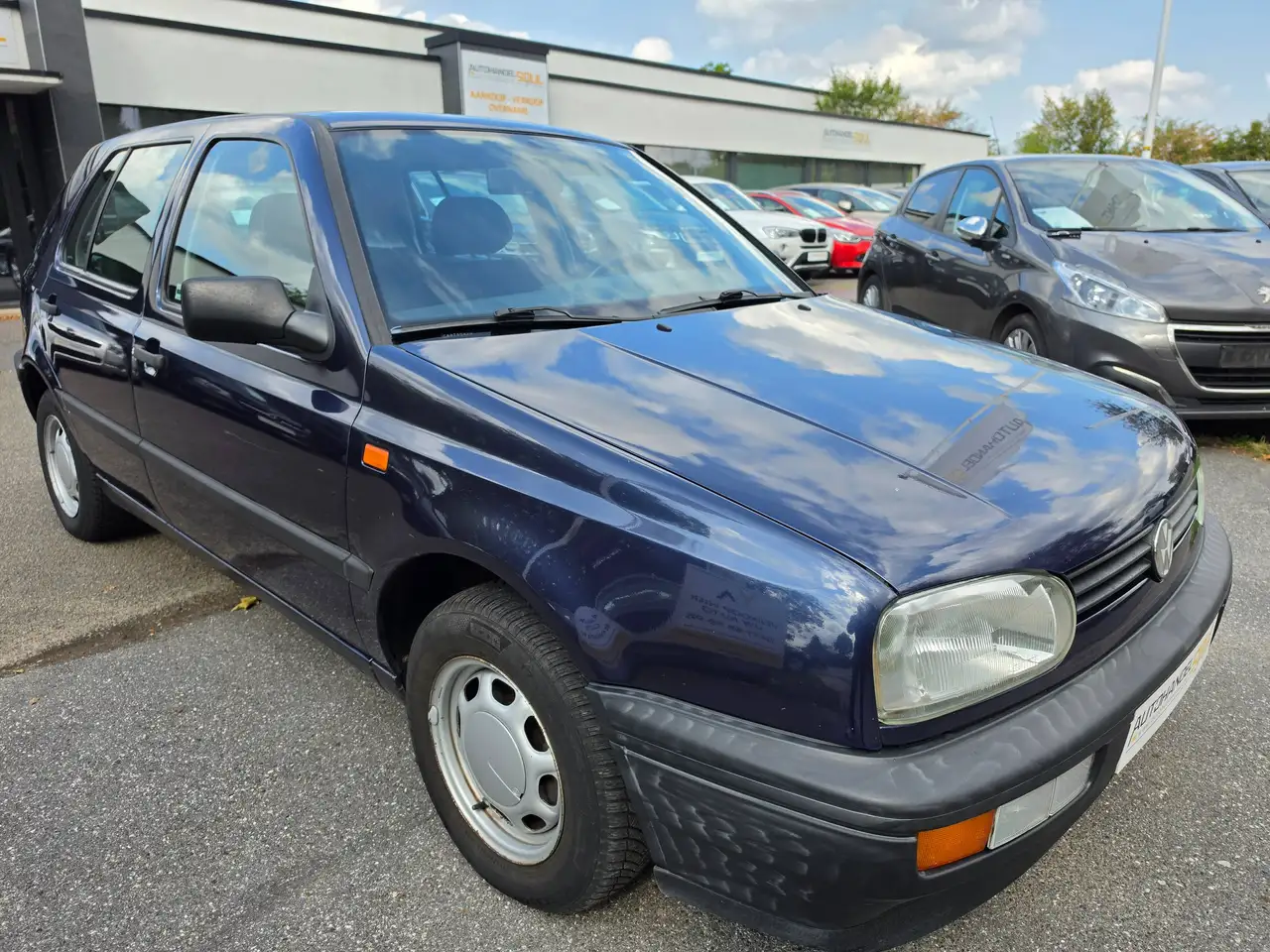Volkswagen Golf - 2