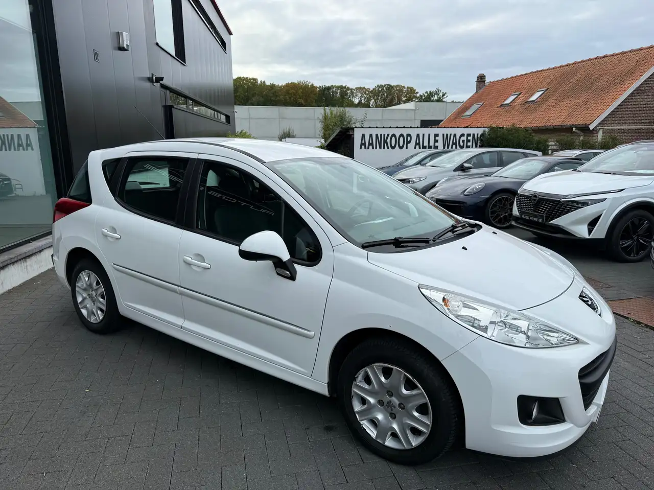 Peugeot 207 - 3