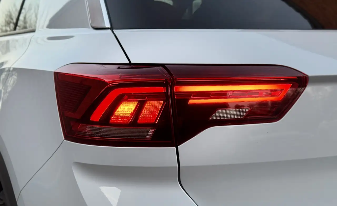 Volkswagen T-Roc - 11