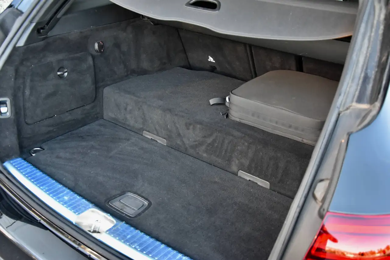 Mercedes-Benz C 300 - 10