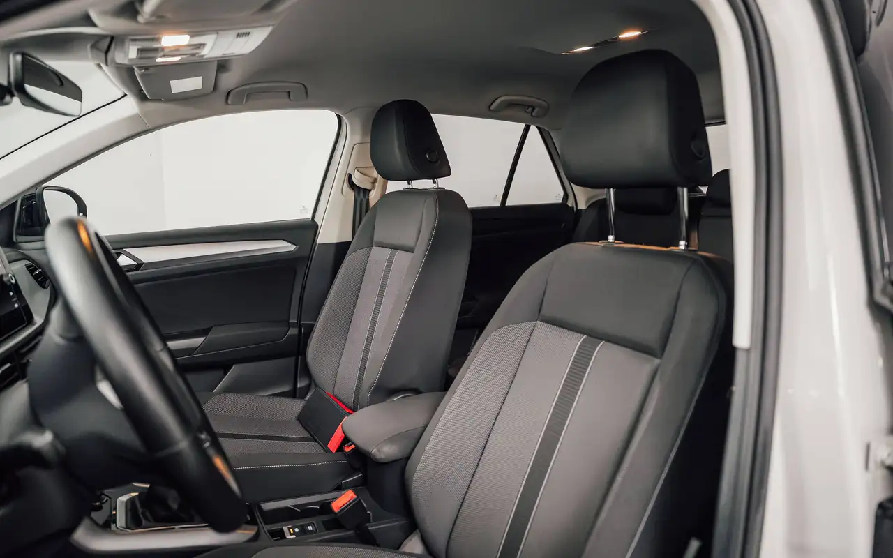 Volkswagen T-Roc - 9