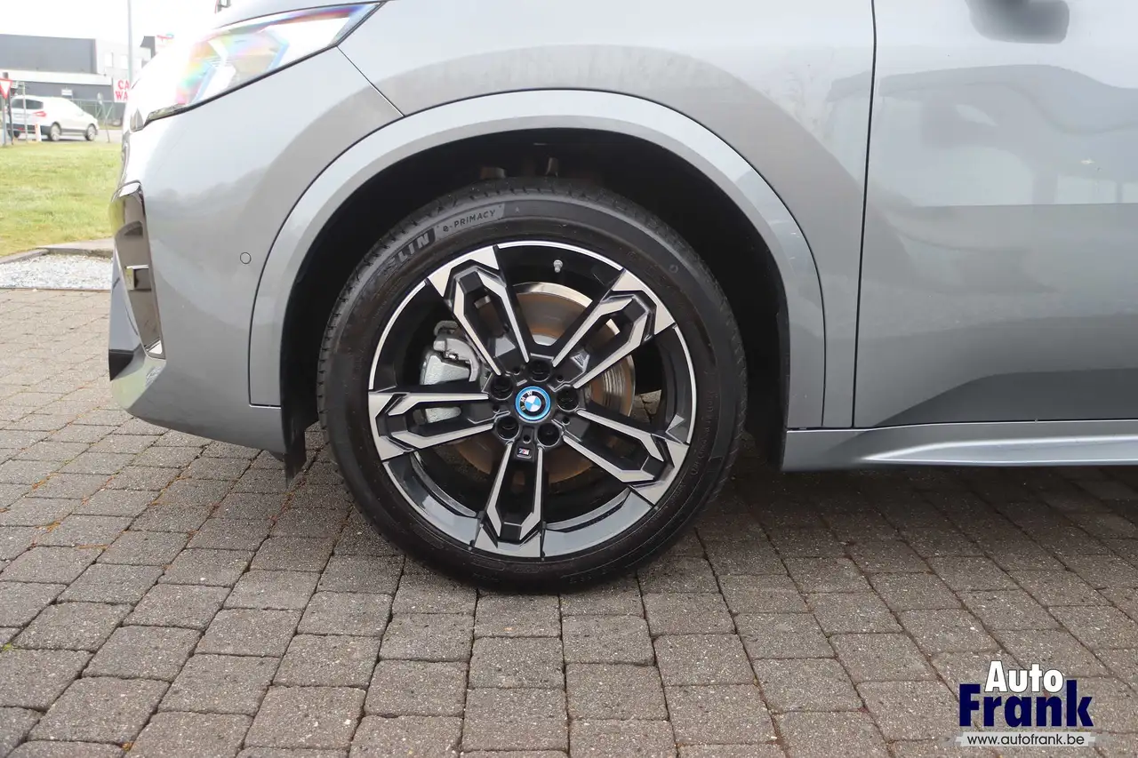 BMW iX2 - 4
