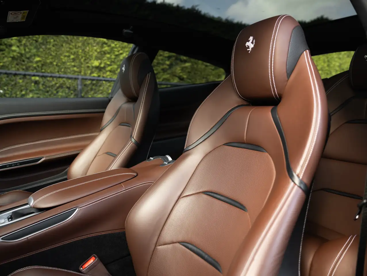 Ferrari GTC4 Lusso - 7