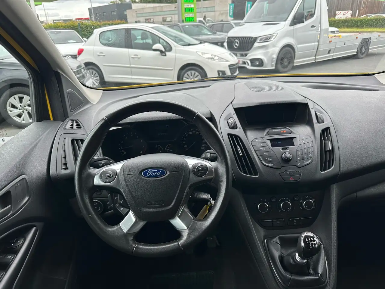 Ford Tourneo Connect - 8