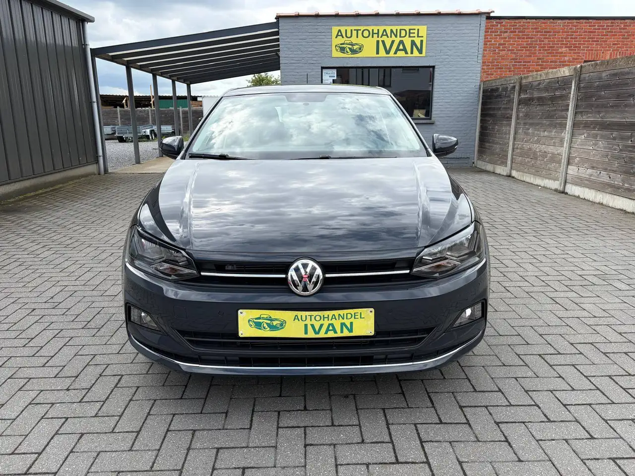 Volkswagen Polo - 4