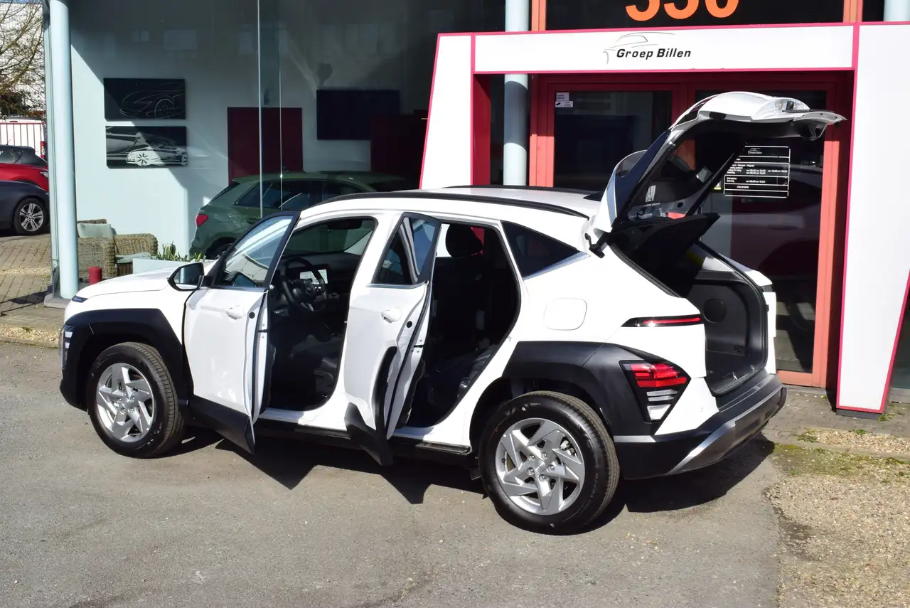 Hyundai KONA - 12