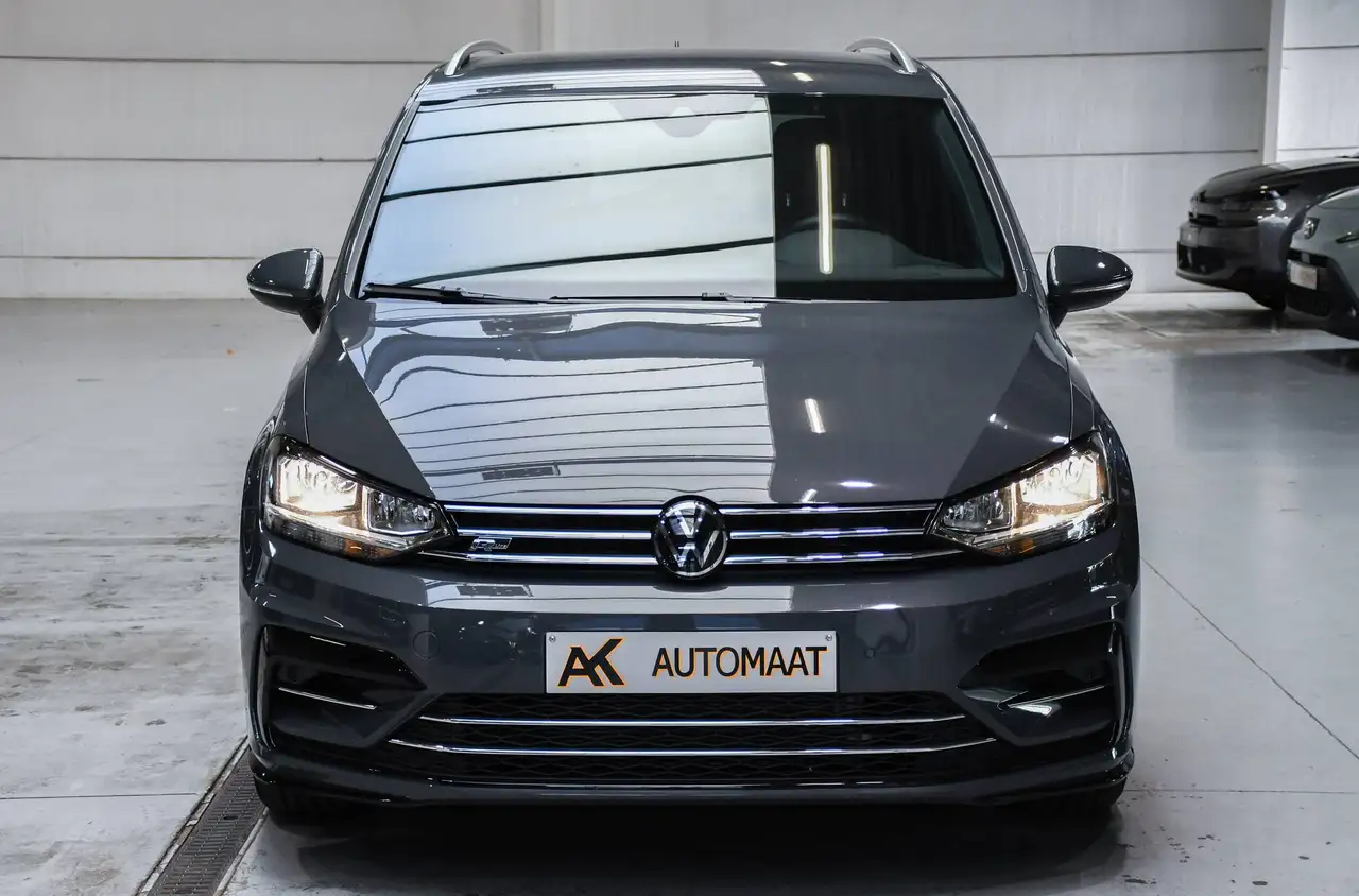 Volkswagen Touran - 4