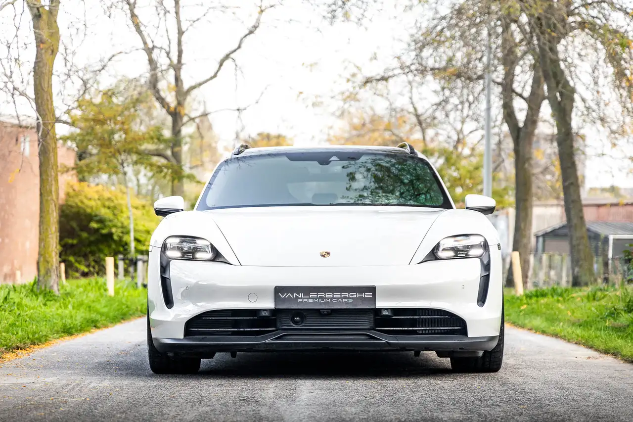Porsche Taycan - 2