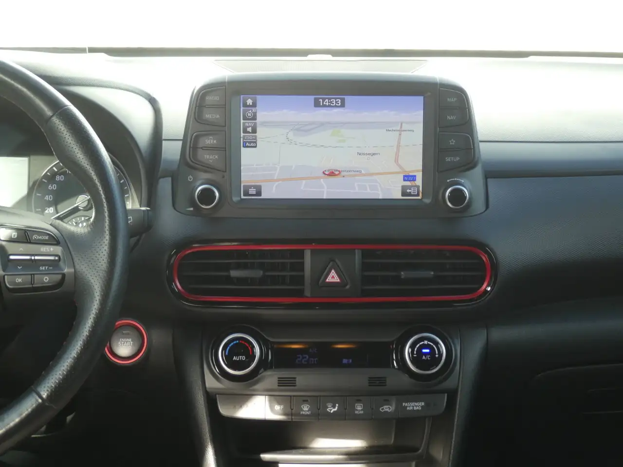 Hyundai KONA - 9