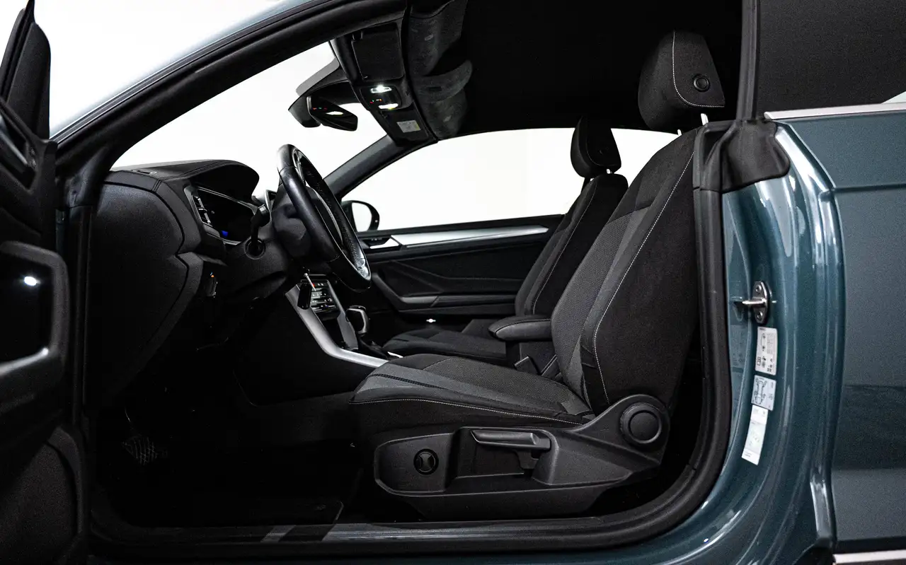 Volkswagen T-Roc - 12