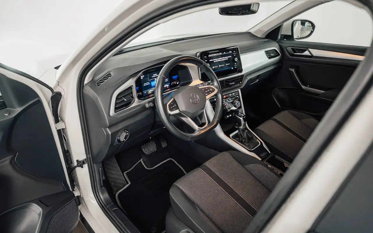 Volkswagen T-Roc - 11