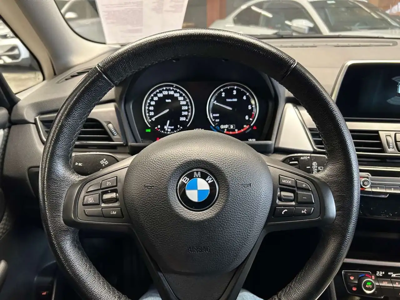 BMW 216 - 9