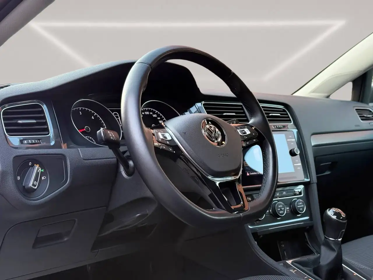 Volkswagen Golf - 10