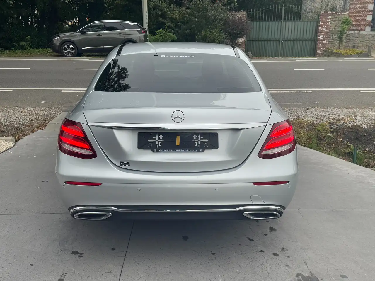 Mercedes-Benz E 200 - 5