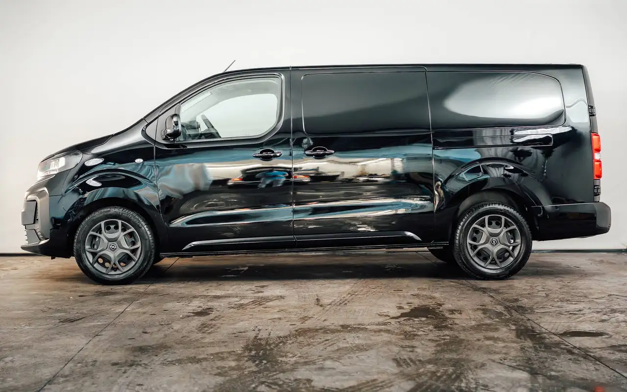 Opel Vivaro - 2
