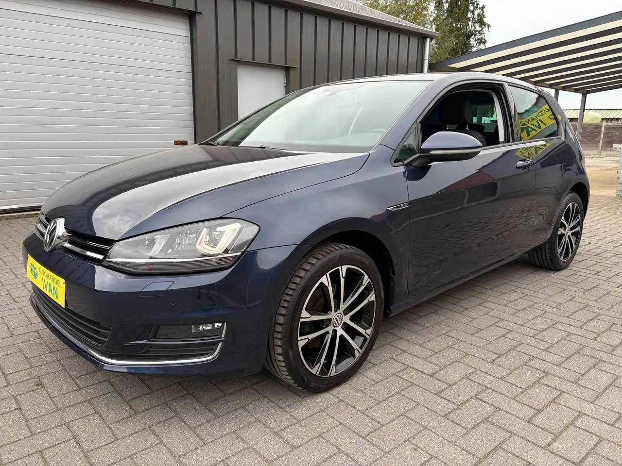 Volkswagen Golf - 3