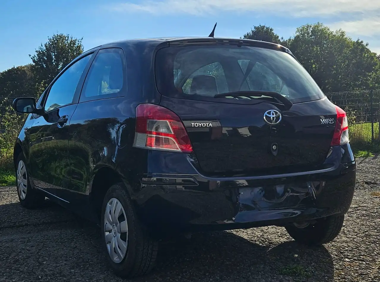 Toyota Yaris - 5