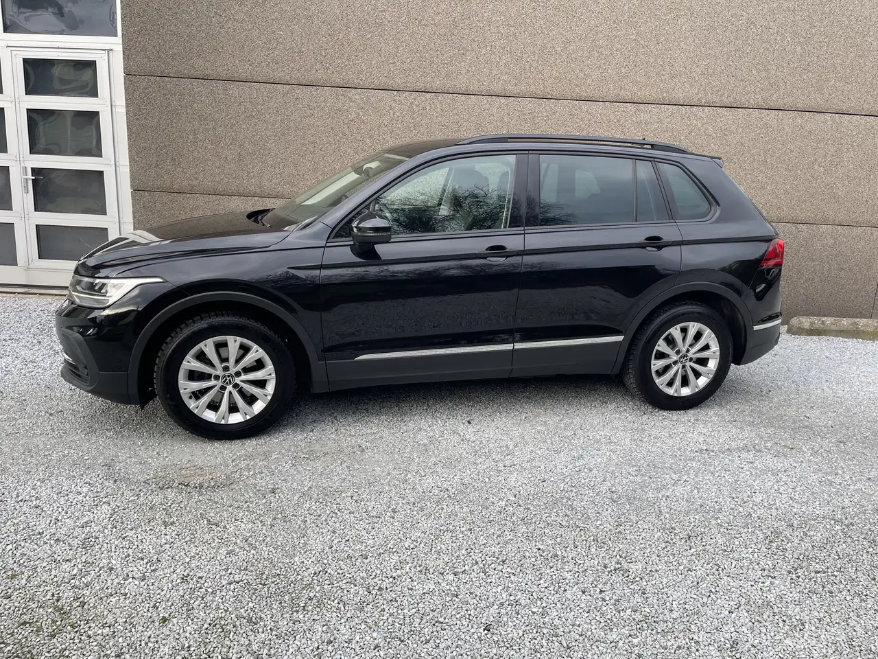 Volkswagen Tiguan - 3