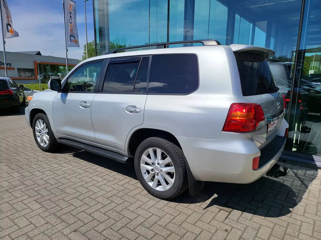 Toyota Land Cruiser - 4