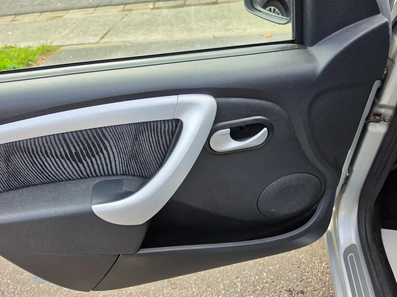 Dacia Sandero - 8