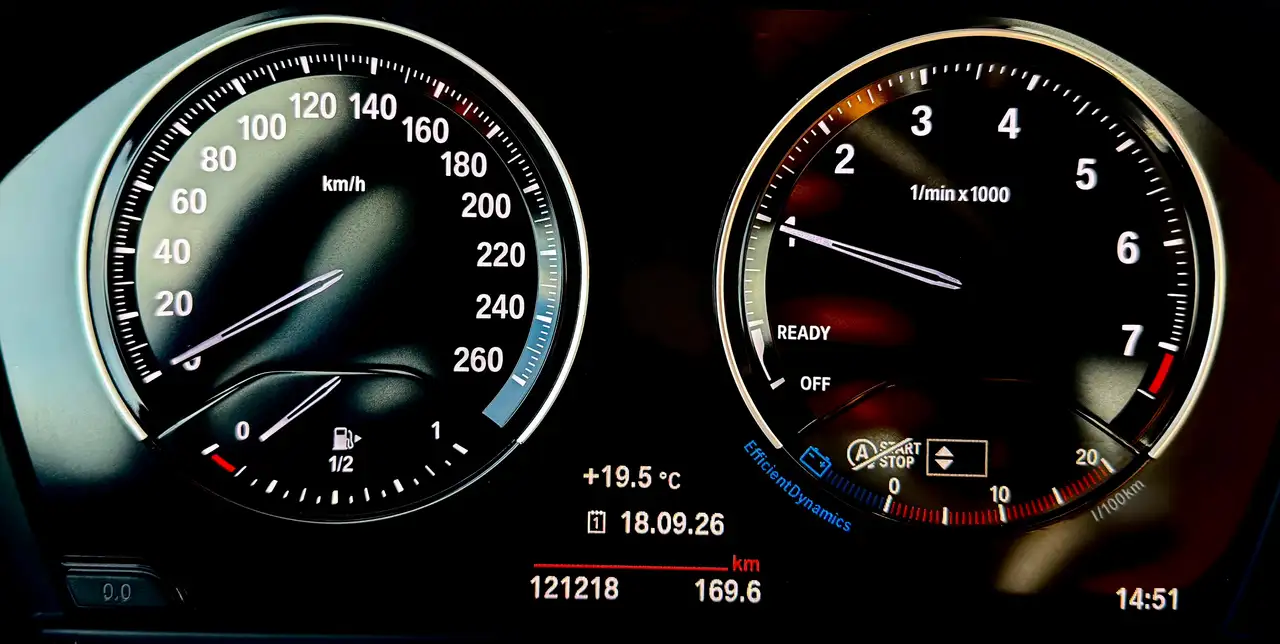 BMW 218 - 9