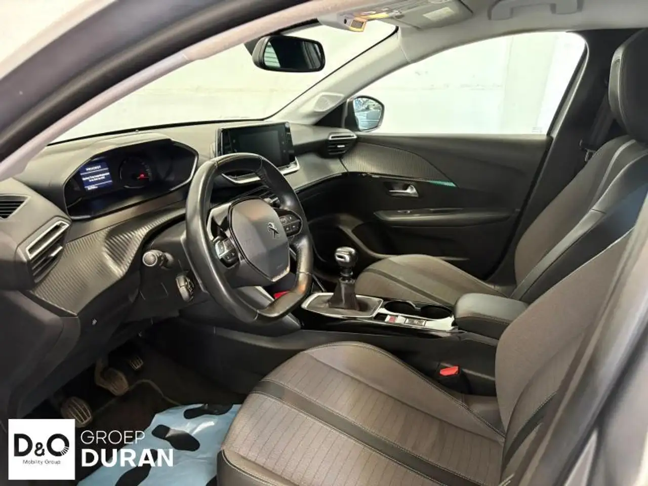 Peugeot 208 - 9