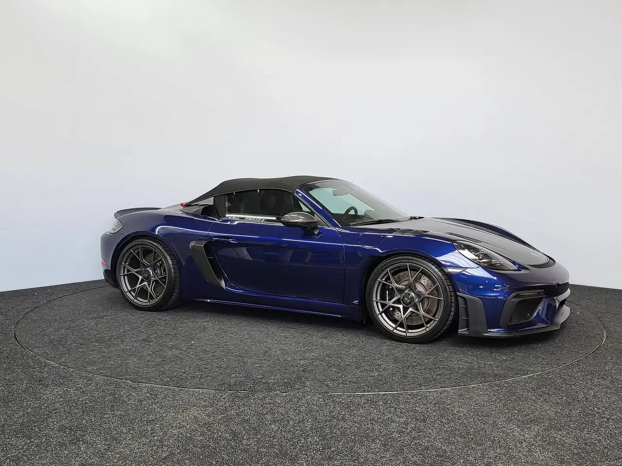Porsche 718 Spyder - 8