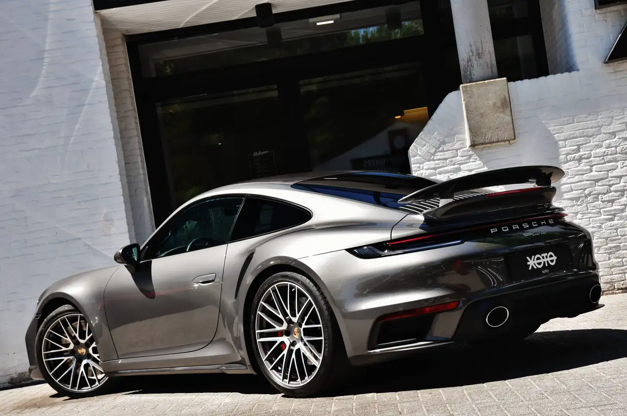 Porsche 992 - 9