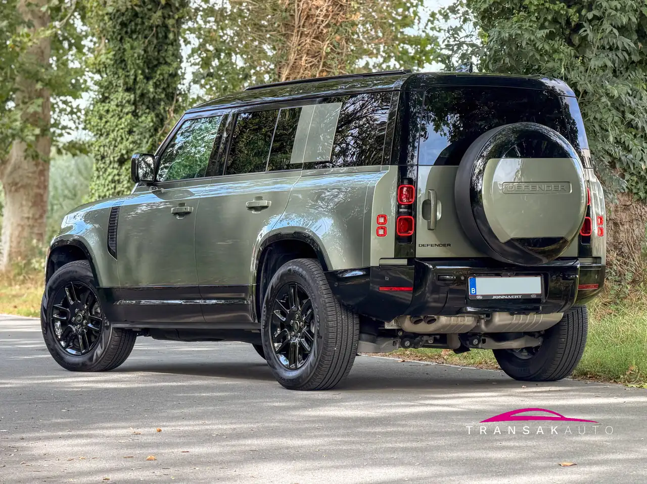 Land Rover Defender - 6