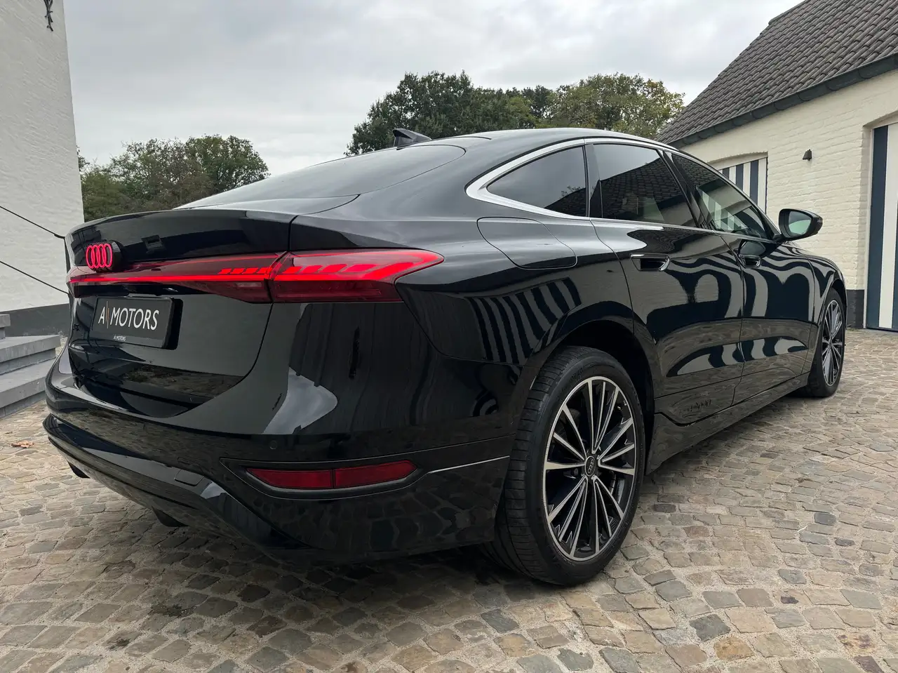 Audi A6 e-tron - 6