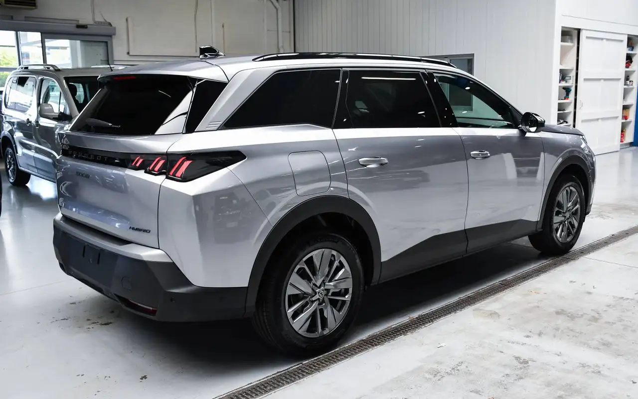 Peugeot 5008 - 3