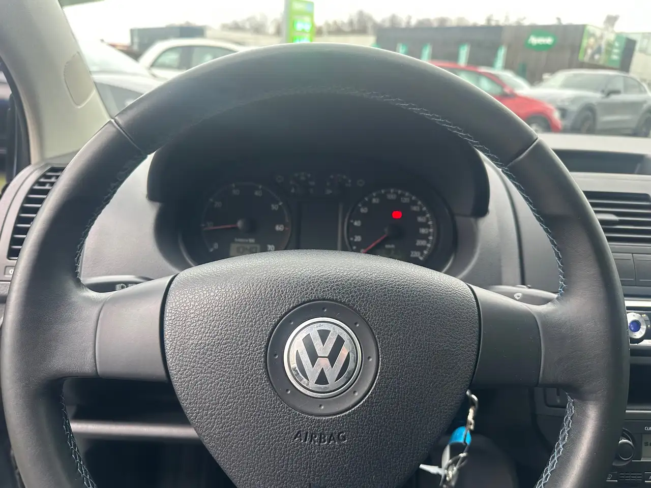 Volkswagen Polo - 7