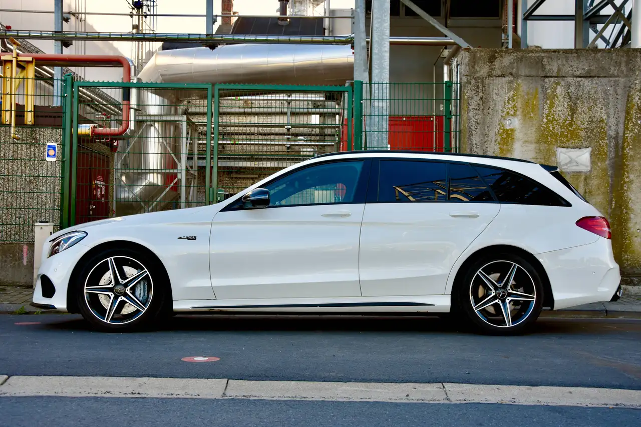 Mercedes-Benz C 43 AMG - 4
