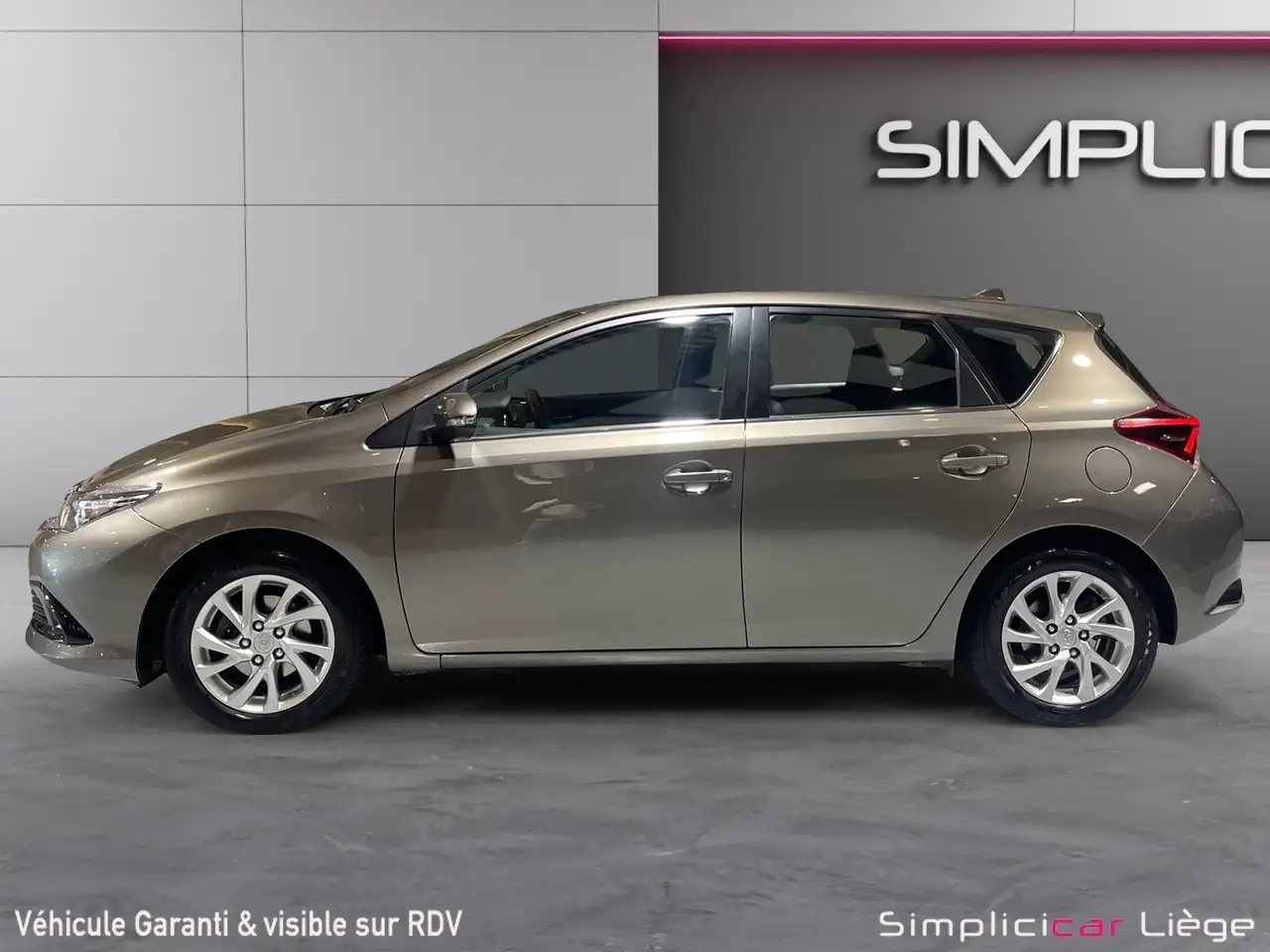 Toyota Auris - 4