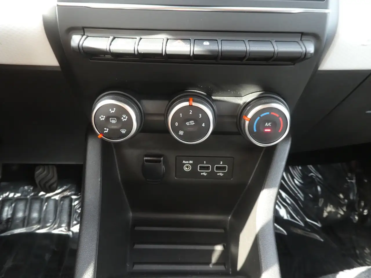 Renault Clio - 11