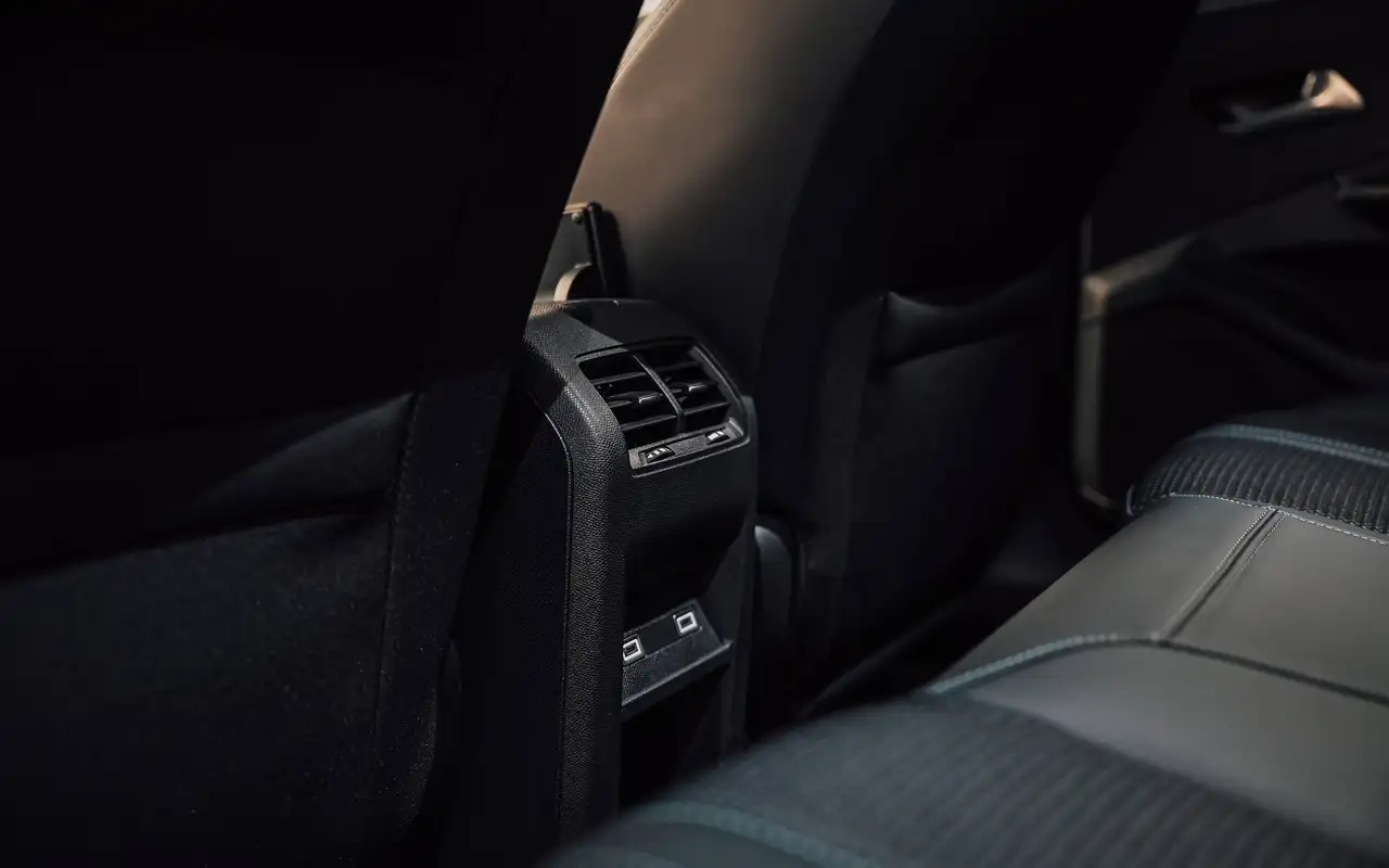Peugeot 308 - 8