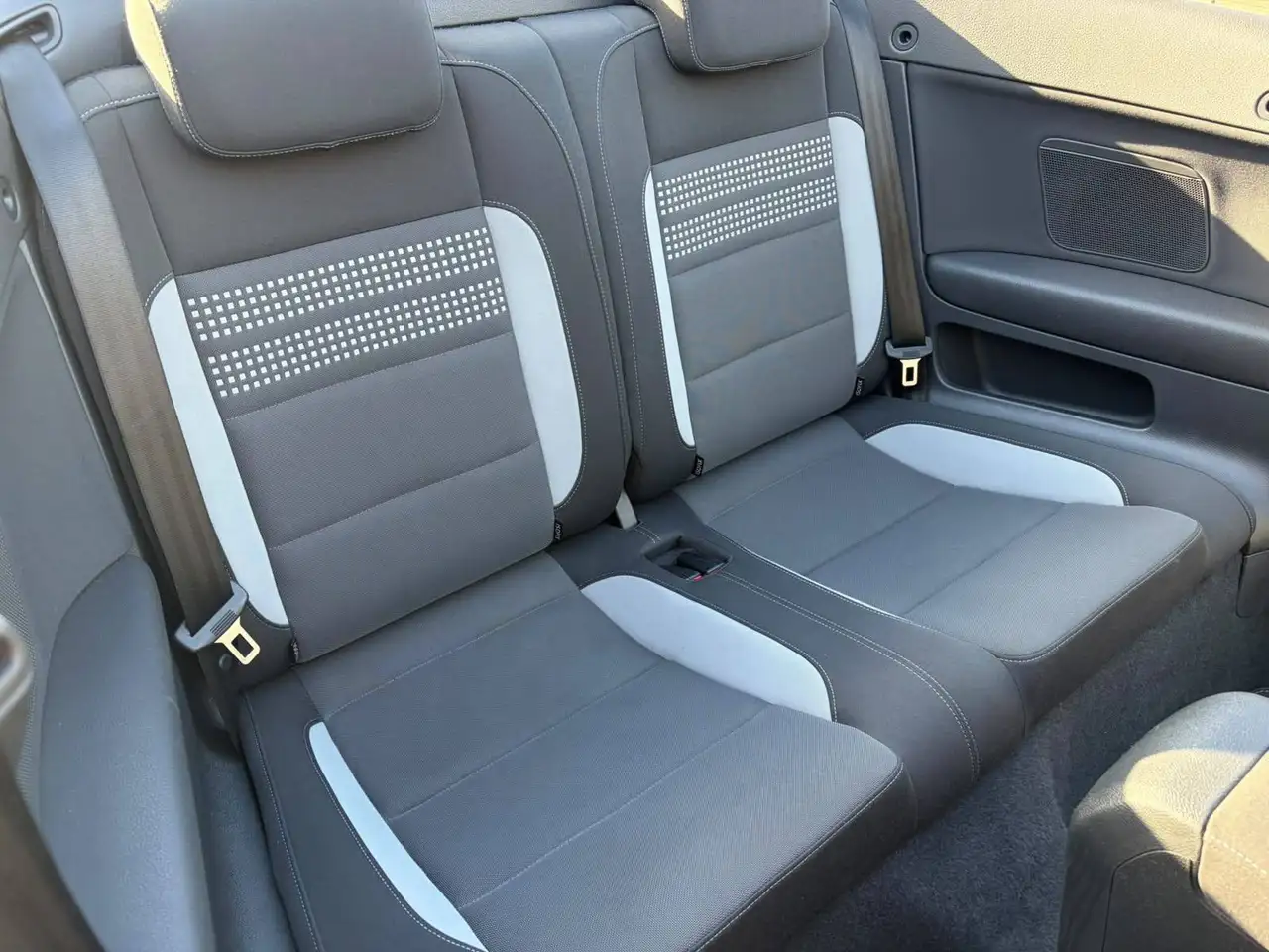 Volkswagen Golf Cabriolet - 12