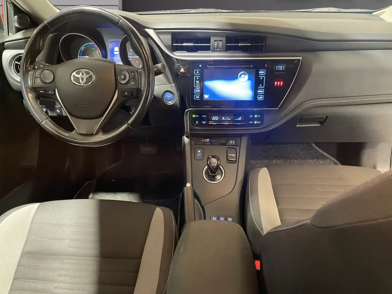 Toyota Auris - 8