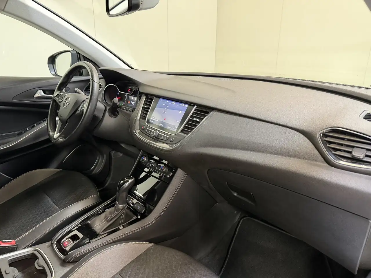 Opel Grandland X - 12