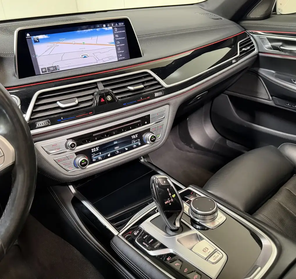 BMW 745 - 11