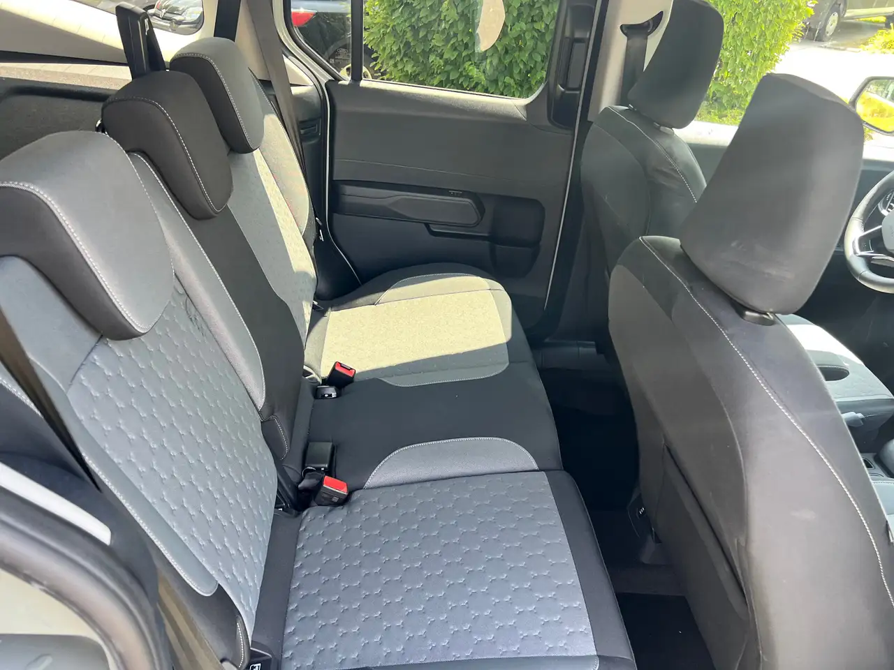 Ford Tourneo Courier - 9